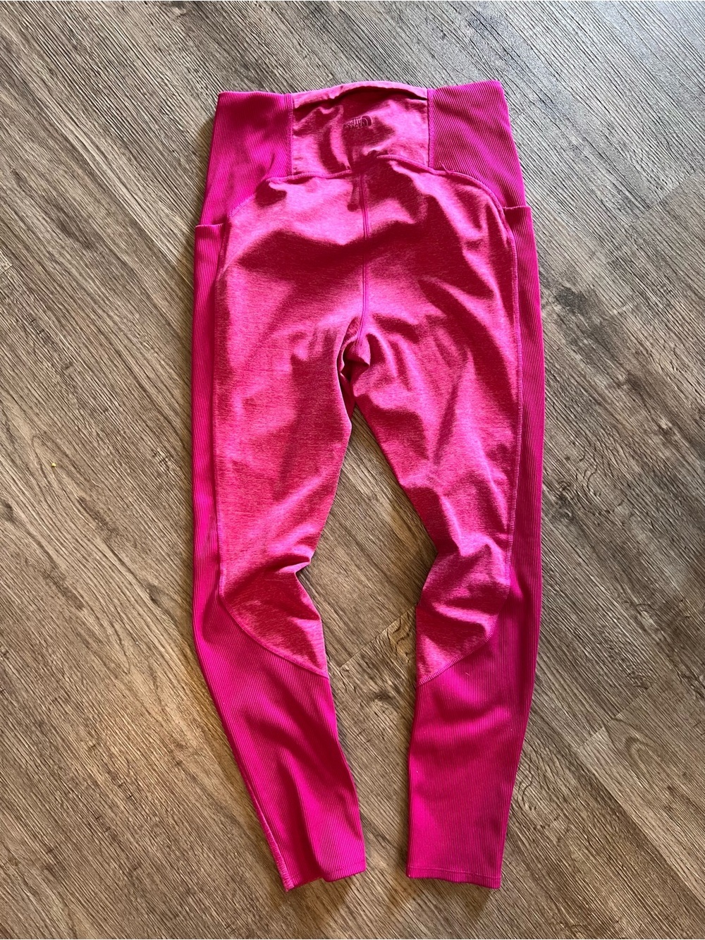 The North Face Bright Pink Active Leggings - Picture 4 of 4